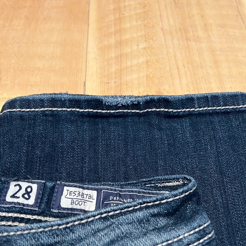 💚 Cute Miss Me Boot Cut Jeans! - Picture 5 of 7
